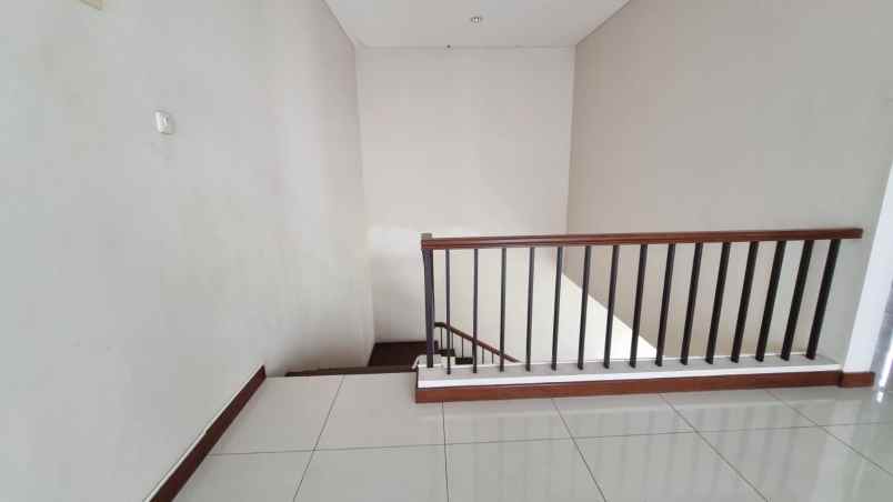 dijual rumah cluster asera nishi