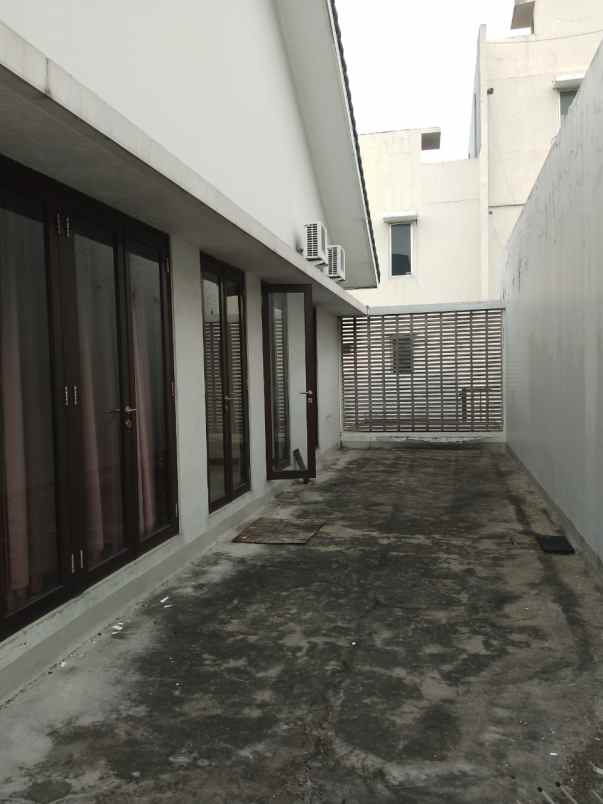 dijual rumah cluster asera nishi