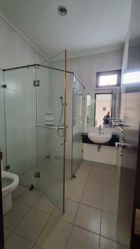 dijual rumah cluster asera nishi