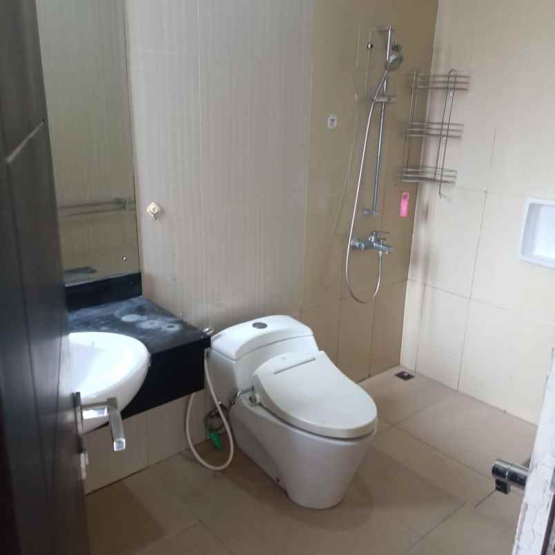dijual rumah cluster asera one south