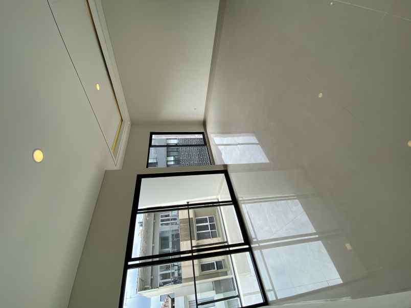 dijual rumah cluster atlanta village