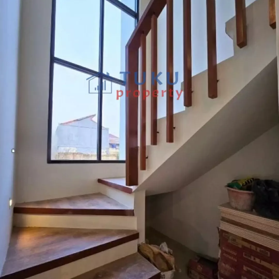 dijual rumah cluster baru di warung sila jagakarsa