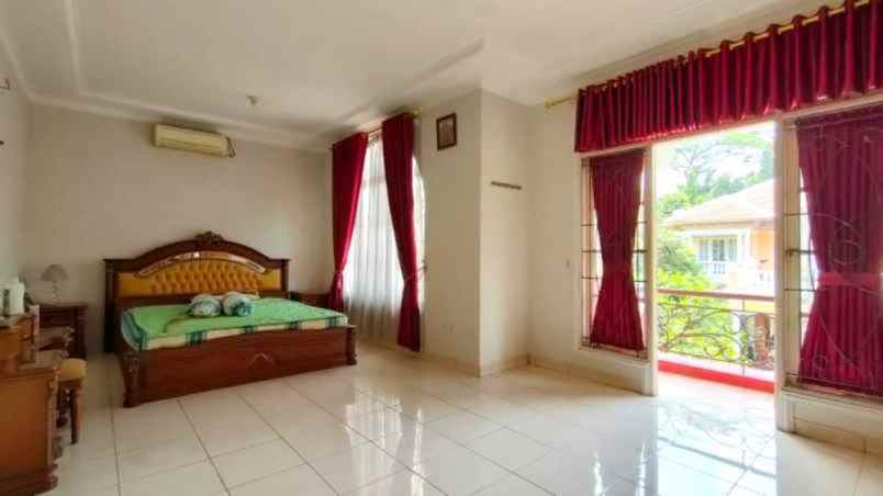 dijual rumah cluster monaco kota wisata