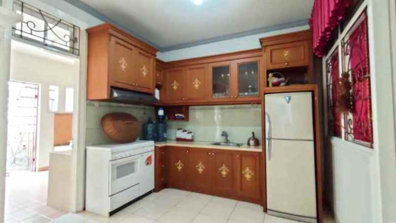 dijual rumah cluster monaco kota wisata