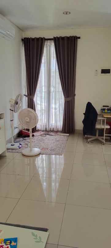 dijual rumah cluster shinano jakarta