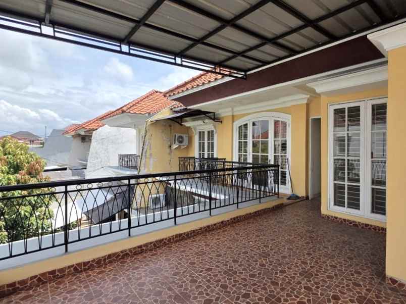 dijual rumah cluster taman puspa kota