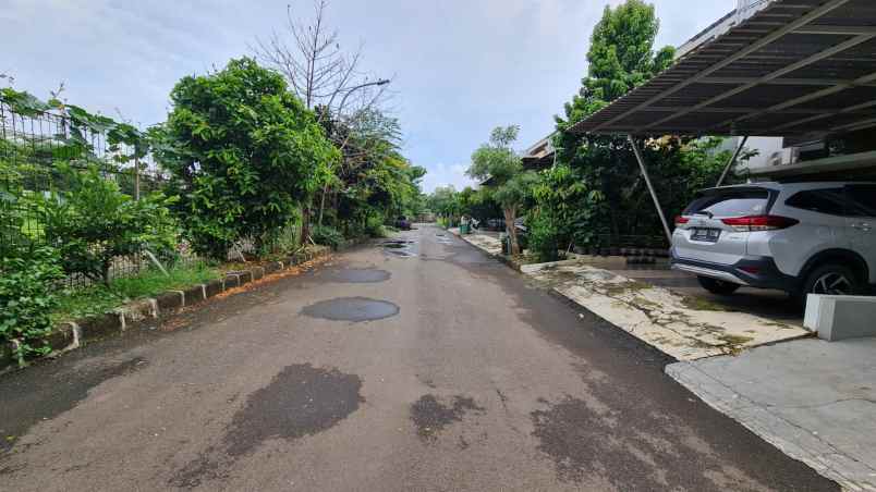 dijual rumah cluster taman tjikini