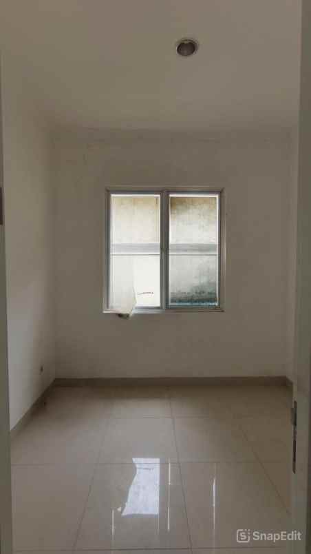 dijual rumah cluster thames jgc jakarta