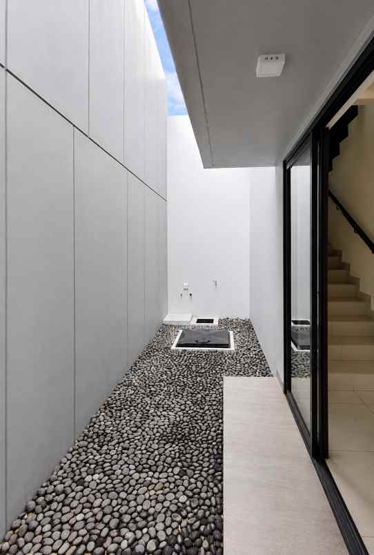 dijual rumah cluster wisteria metland