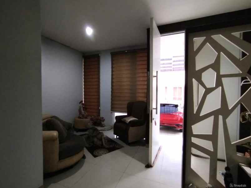 dijual rumah cluster yarra jgc jakarta