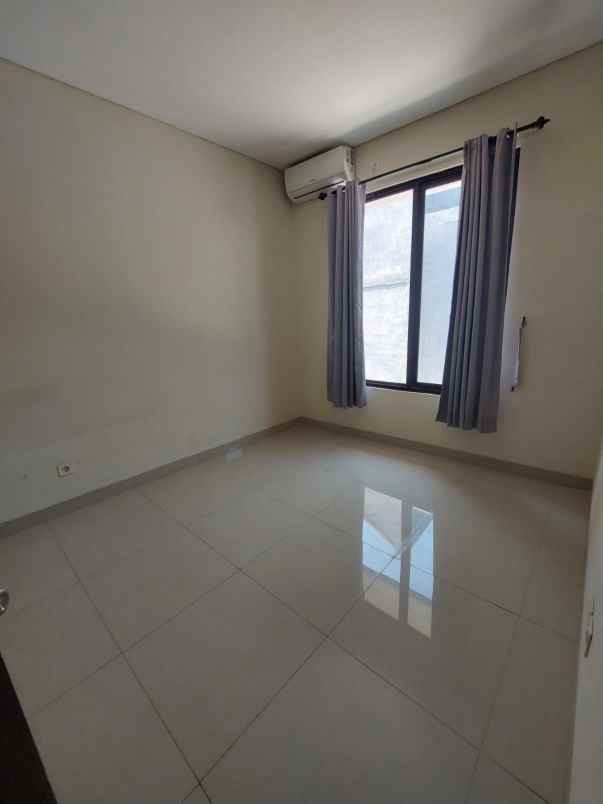 dijual rumah cosmo estate full renovasi lippo cikarang