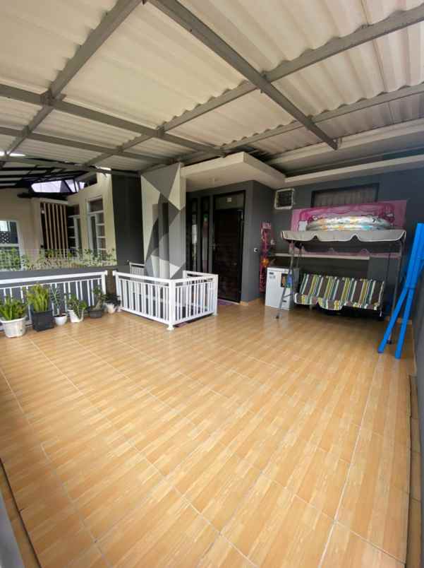 dijual rumah dalam cluster sariwangi