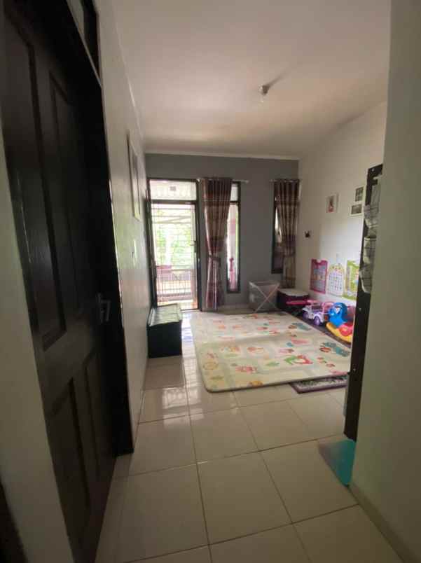 dijual rumah dalam cluster sariwangi