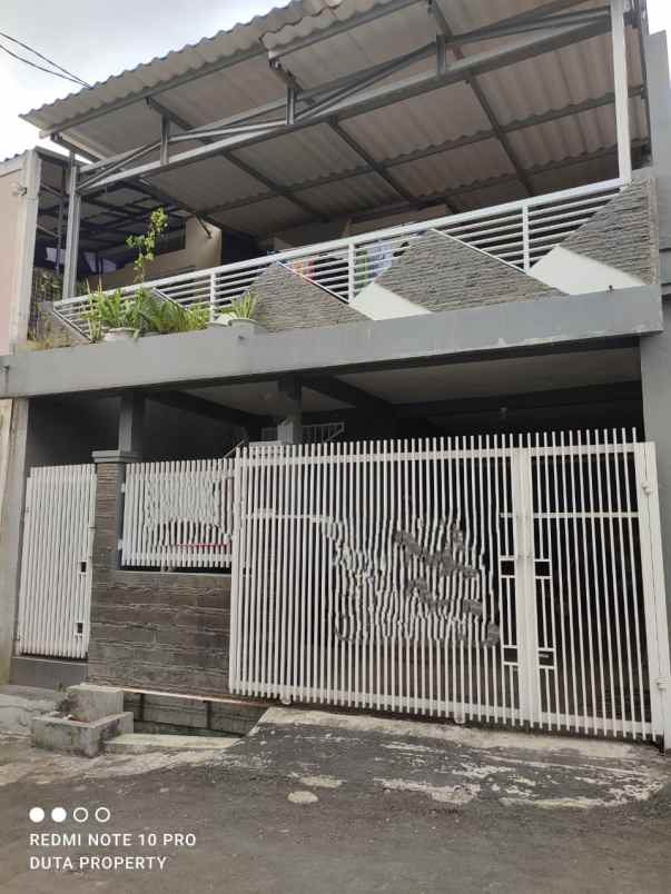 dijual rumah dalam cluster sariwangi