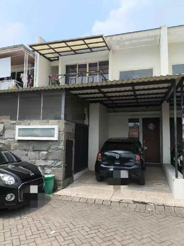 dijual rumah de casa residence lakarsantri surabaya