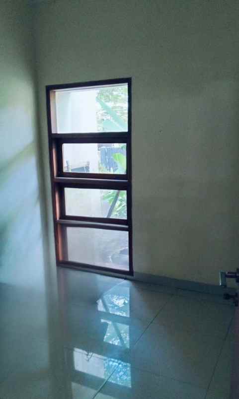 dijual rumah de green grande kel