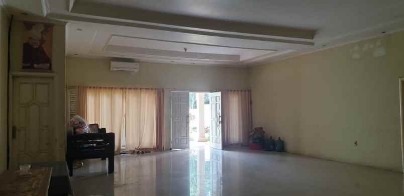 dijual rumah depok