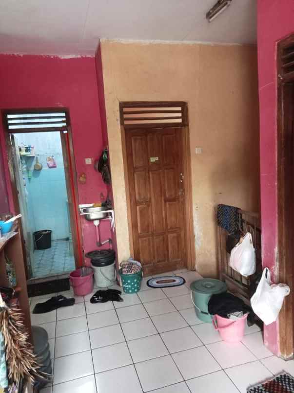 dijual rumah depok sleman