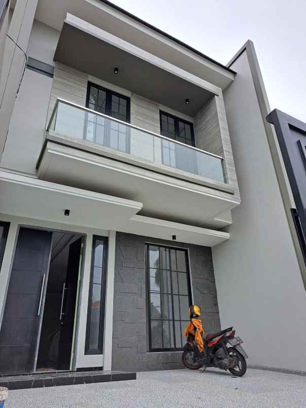 dijual rumah dharmahusada