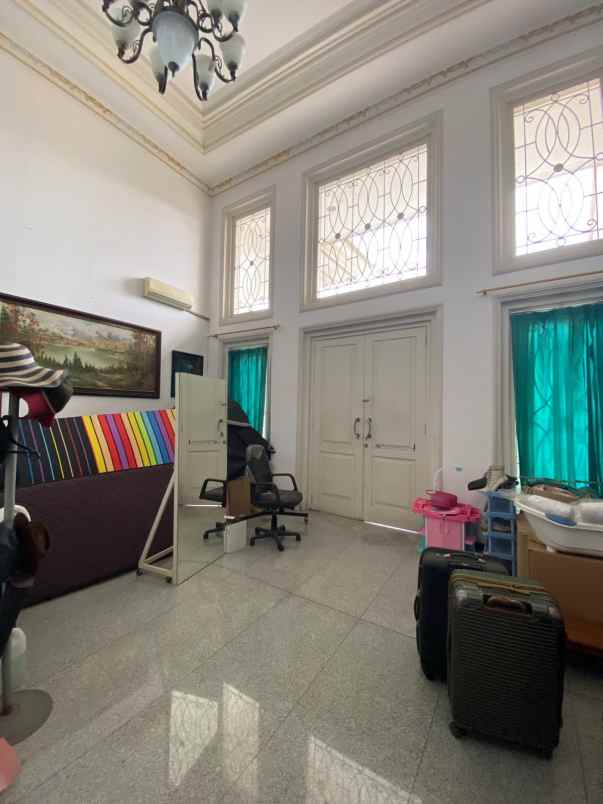 dijual rumah dharmahusada indah barat