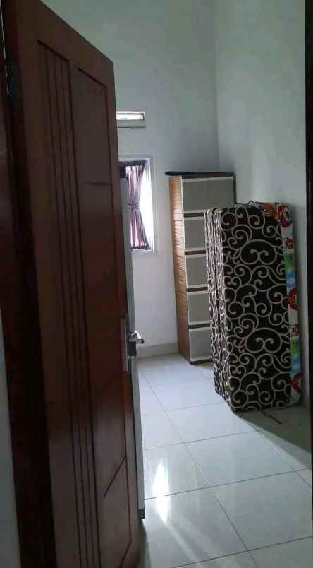 dijual rumah di daerah cipondoh tangerang