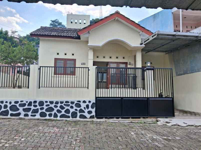 dijual rumah di jl jivit gang amid ujung rt 02 rw 03