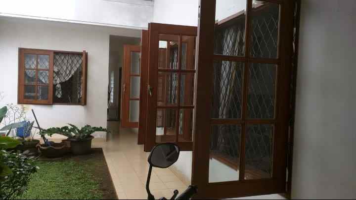 dijual rumah di jl lebak bulus jakarta selatan