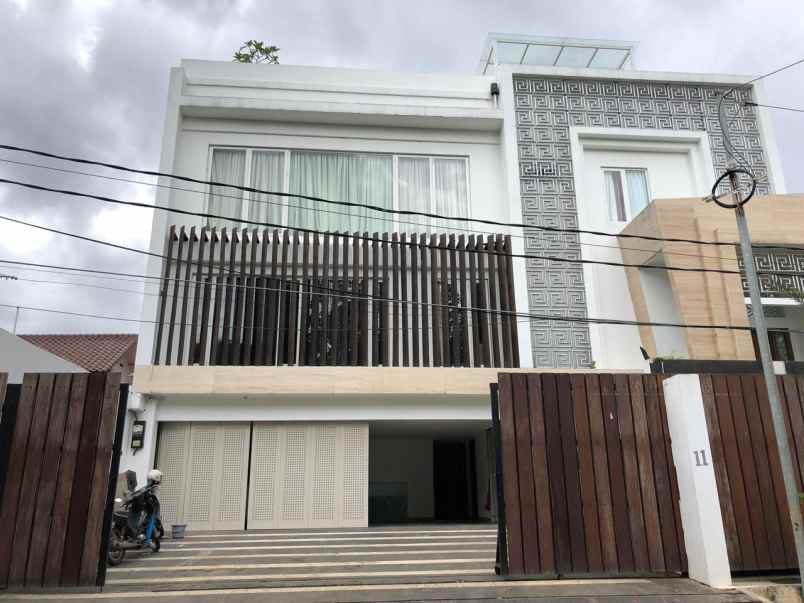 dijual rumah di jl ydpp cipete selatan jakarta selatan