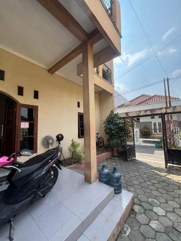 dijual rumah di jongke laweyan solo