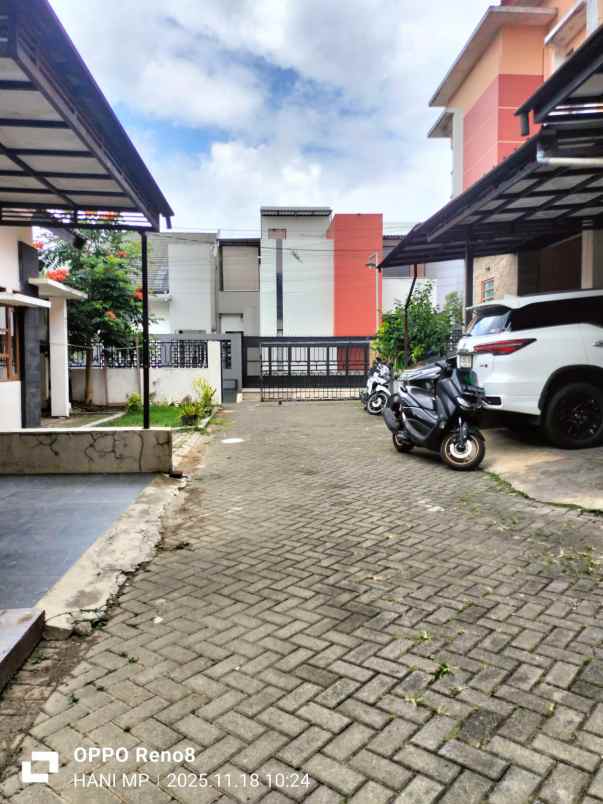 dijual rumah di jual rumah strategis di