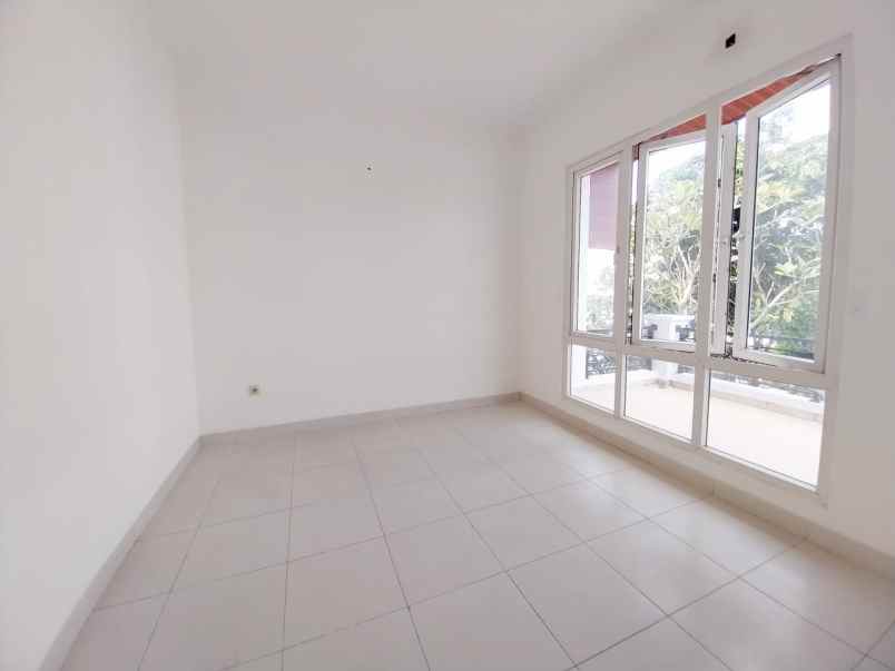 dijual rumah di kota wisata cibubur siap huni dan rapi