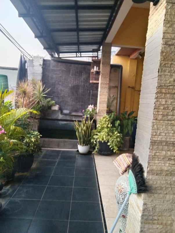 dijual rumah di lempongsari gajah mungkur semarang