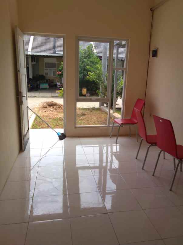 dijual rumah di perumahan cilodong depok jawa barat