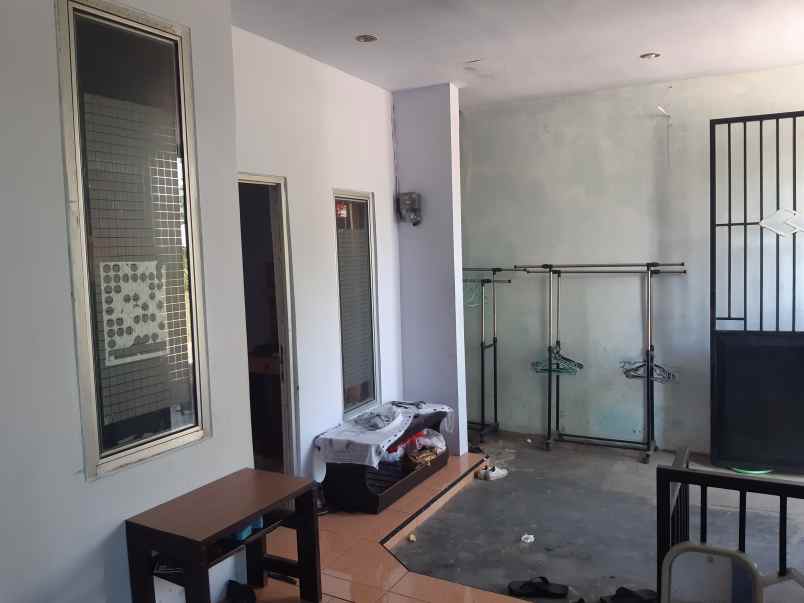 dijual rumah di perumahan graha citra mas