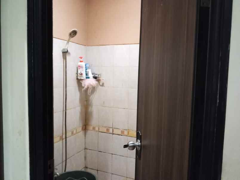 dijual rumah di perumahan poris indah