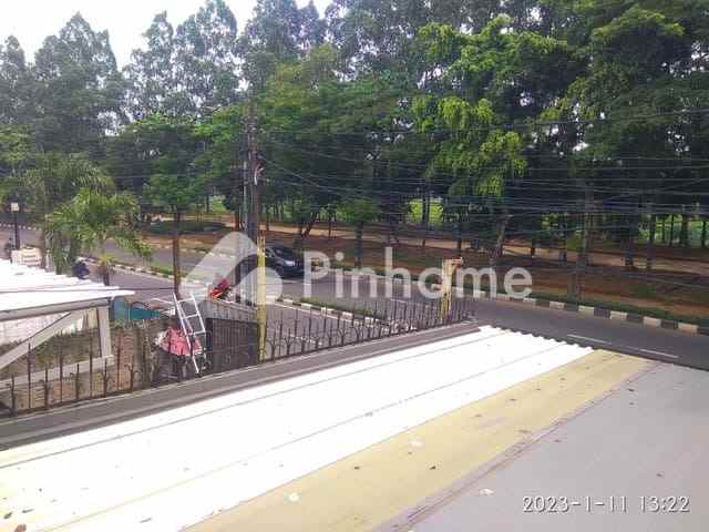 dijual rumah duren sawit