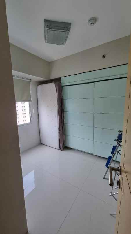 dijual rumah educity stanford