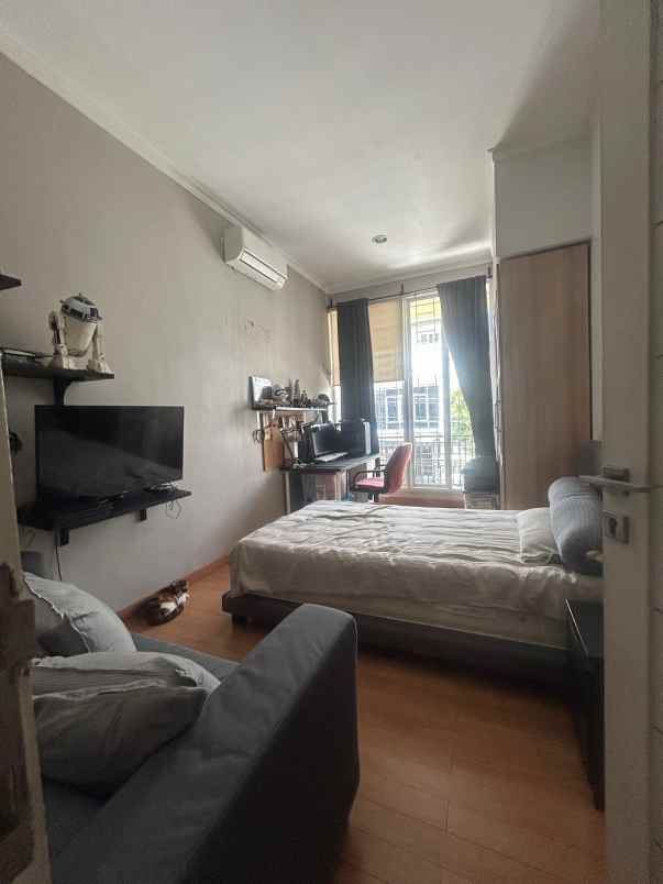 dijual rumah gading kirana kelapa gading