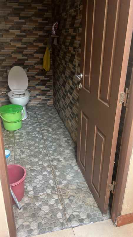 dijual rumah galaxy bekasi selatan