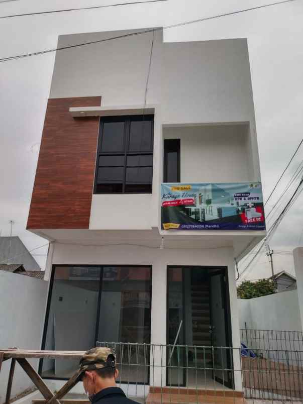 dijual rumah galuh mas