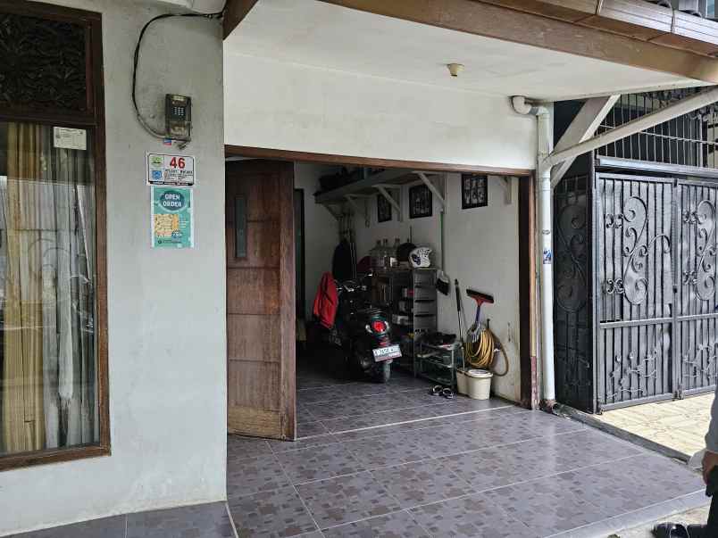 dijual rumah gg ketapang pamulang