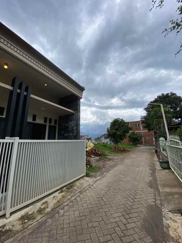 dijual rumah giripurno bumiaji