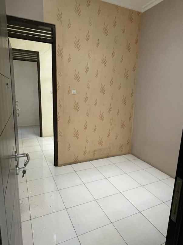 dijual rumah grand sharon residence