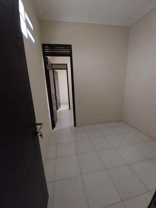 dijual rumah grand sharon residence