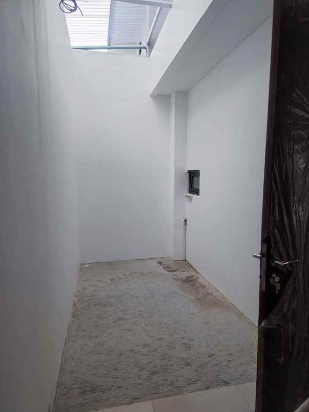 dijual rumah grand sharon residence