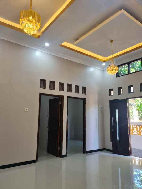 dijual rumah gunung pati semarang