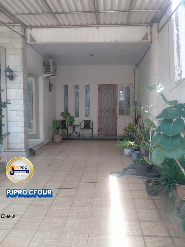 dijual rumah harapan indah cluster