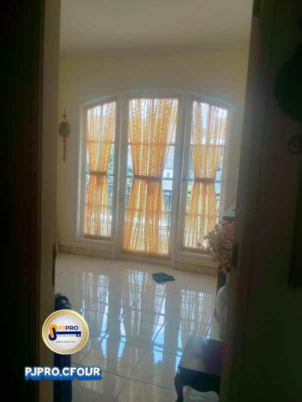 dijual rumah harapan indah cluster