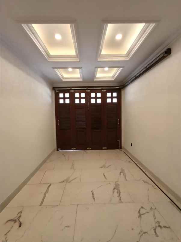 dijual rumah jagakarsa jakarta selatan