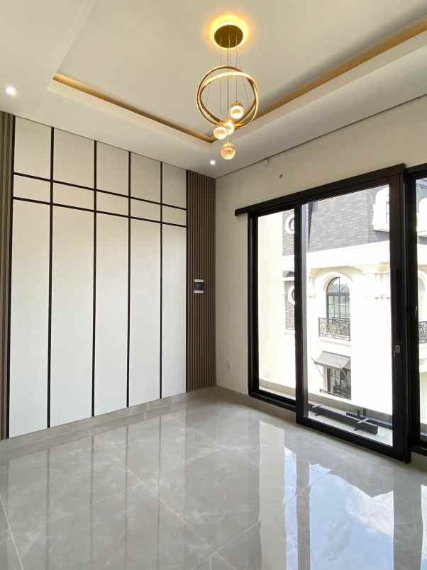 dijual rumah jagakarsa jaksel